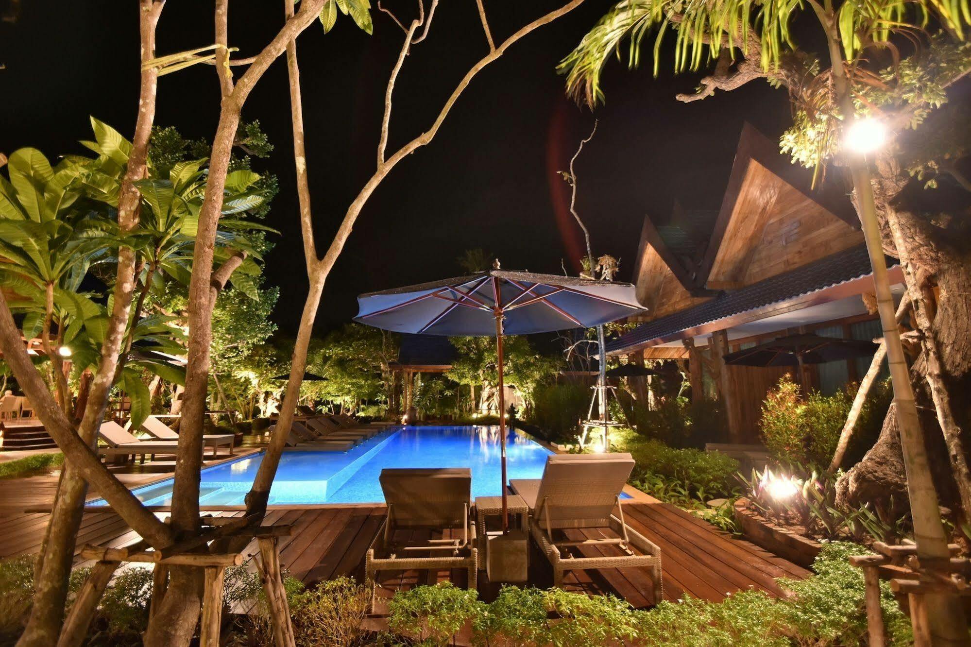 The Nine Thipthara Klongson Resort Ban Nong Thale Ngoại thất bức ảnh
